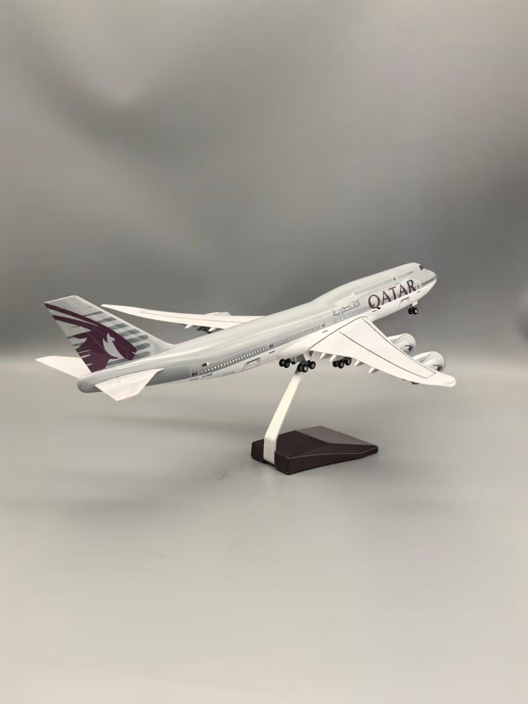 B747 Airplane Model 1:130 Scal - Home Decor Qatar reseña y precio