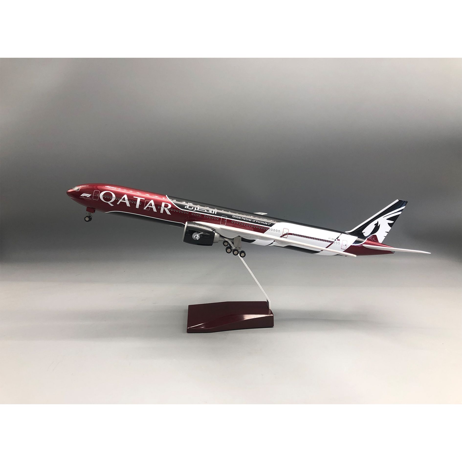 For B777-300 Qatar Model Airpl - Home Decor Qatar reseña y precio