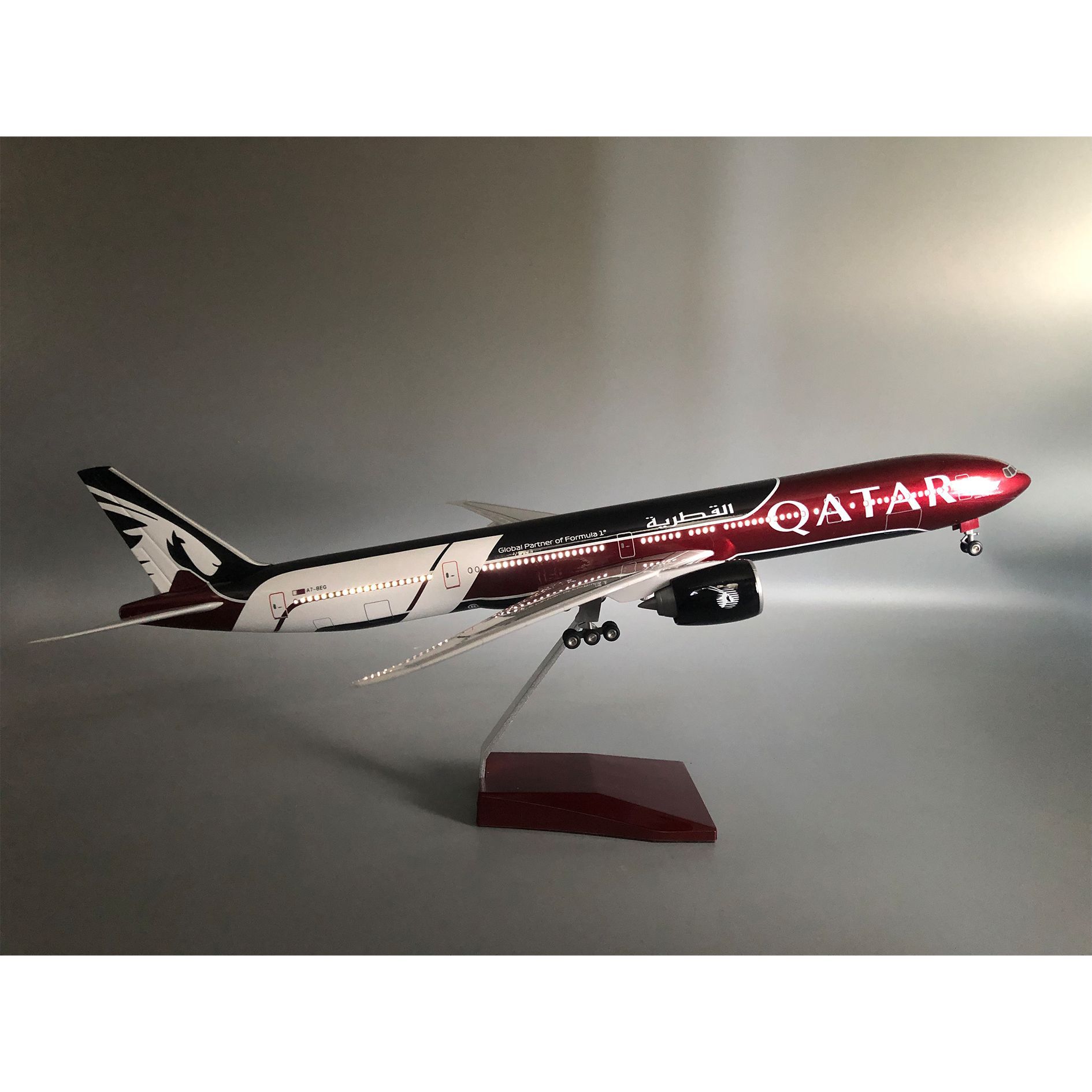 for B777-300 Qatar Model Plane - Home Decor Qatar reseña y precio